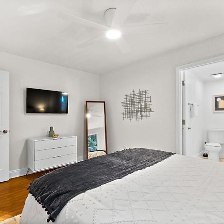 شقة Private Uptown Flat - Walk To Nights Of Lights! سانت أوغيستين المظهر الخارجي الصورة